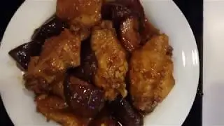 CHICKEN WINGS AND MUSHROOMS IN DARK SOY SAUCE