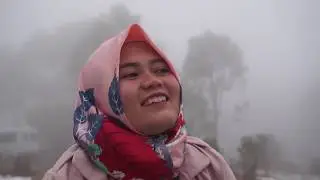 Vlog 3 / Snowing at Mount Donna Buang | Tiwi Rizqi Vlog