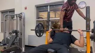 First Gym Vlog | Chest and Triceps!