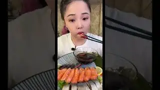 КИТАЙЦЫ ЕДЯТ НА КАМЕРУ / АСМР ЕДА.