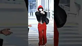 Blackpink members doing flowers song challenge #viraltrending #blackpink #kpopidols  #flowers #kpop
