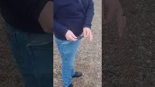 Using Pocket to Open Knife (One Arm Man)