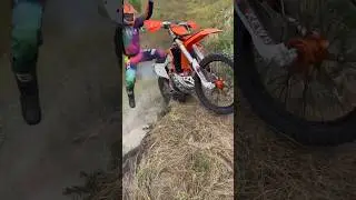 ЩАС БУДЕТ КОНТЕНТ👀 #enduro #trenirovka #ternovka #гора #падение #bike #shorts #moto