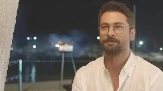 زعيم عصابه وسيم قووي متنكر في هيئه شاب عادي عشان يوصل للبنت اللي خطفت قلبه وبيسيب شغله عشانها