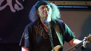 Julian Sas