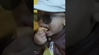 Bocil Mukbang di pasar lama Tangerang 