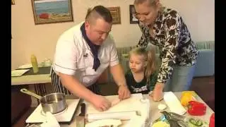 Как накормить ребенка.