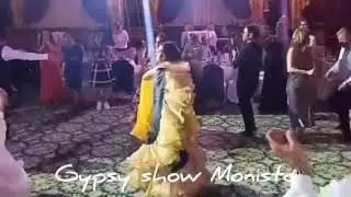 Цыганский ансамбль *Монисто*