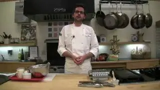 HOW TO MAKE WAFFLES (VIDEO)