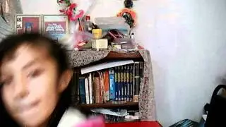 Solcito bailando y cantando Ready To Go de P!ATD