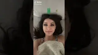 Sexy Sssniperwolf in bed 😏😍