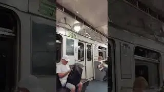 Ретро поезд в метро Питера