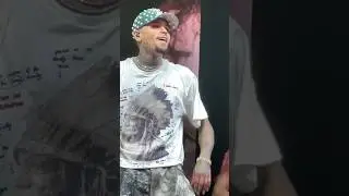 Chris Brown keeps on dancing even when he’s closing the show #shorts #chrisbrown
