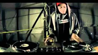 Quid Comba - En la mesa feat. Tocadiscos Trez (Prod. por JarsMan) [VIDEO OFICIAL - HD]