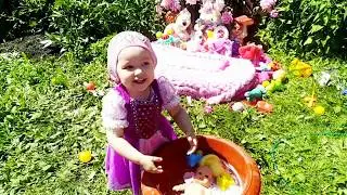 Кристина играет с водой!
