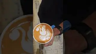 Inverted Tulip Swan Latte Art | Coffee Design 