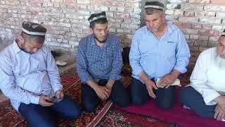 Хатиблар дуосини олган ҳашарчилар