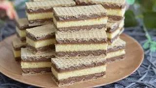 Cake with wafers - a delicious combination of chocolate and biscuit!