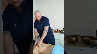 ASMR Пальпация фосеточных сустав, манипуляциия