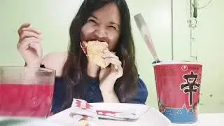 BURGER + Shin Cup Noodles Mukbang