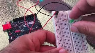 How to Turn on 2 LED lights with Arduino and Breadboard