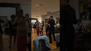 Suzie Wong covers I feel good with audience dancing