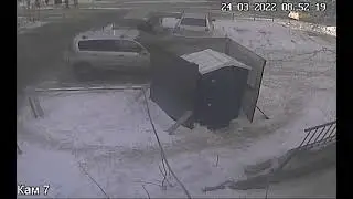 Сломал шлагбаум