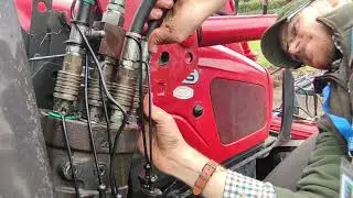 Video 8 Attaching the loader
