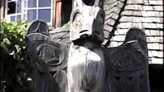 Kiana Lodge - Thunderbird Totem Pole