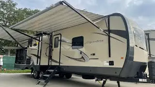 2019 SIGNATURE ROCKWOOD 8328BS $29950