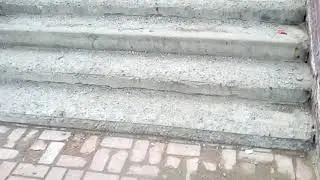 Якобы новая лестница у Красных Зорь. Вот действительно дурдом!!!