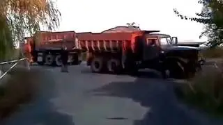 ГРУЖЕНЫЕ САМОСВАЛЫ