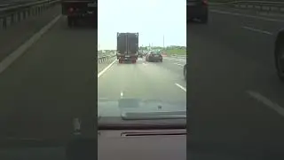 ГАЗель валит 160 км/ч в левом ряду