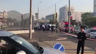 В Москве во время потасовки в клубе «Аура» парень на тачке протаранил толпу, есть пострадавшие