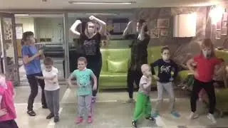 Танцуют все!