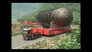 Transportando o maior caminhão do mundo