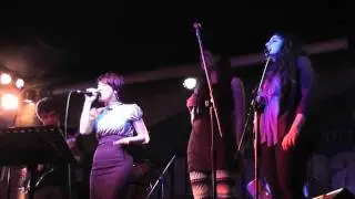 Tom's Family - Will It Go Round In Circle (Billy Preston)