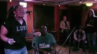 Essential Faces LIVE: PaviElle - Running