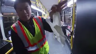 How To Properly Put On And Remove Gloves