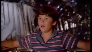 Flight of the Navigator Music Video - Main Theme / Robot Romp (Alan Silvestri)