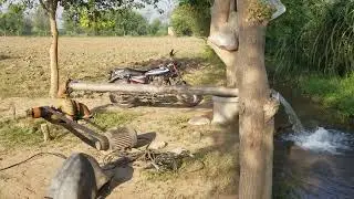 Small tube well on solar plate village life