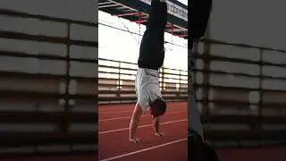 Отжимания в стойке на руках | Техника выполнения