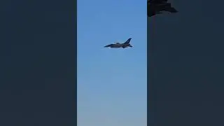 F-16C (correct me if wrong variant.) high speed flyby #airforce #airshow #military #f16fighter
