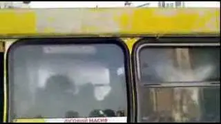 Повна маршрутка мусорів