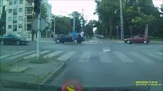 Közúton 10. Elakadásjelzővel vontatás keresztbe kasul