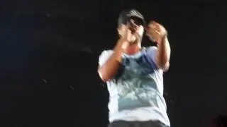 Luke Bryan -  "Country Girl (Shake it for me)" Gillette Stadium July 16, 2016