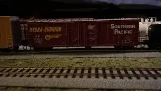 Ho Scale Caltrain Bombardier Set