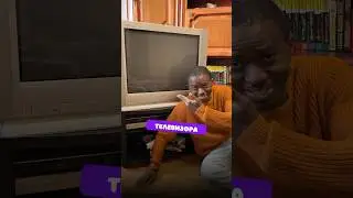 Чёрный русский увидел старый телевизор 