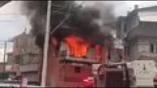 Ocağın yanındaki tül perde tutuşunca ev yandı
