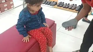 Aveer ne kharide apne kids  shoes I अवीर ने खरीदे बच्चों के जूते #babyvlog